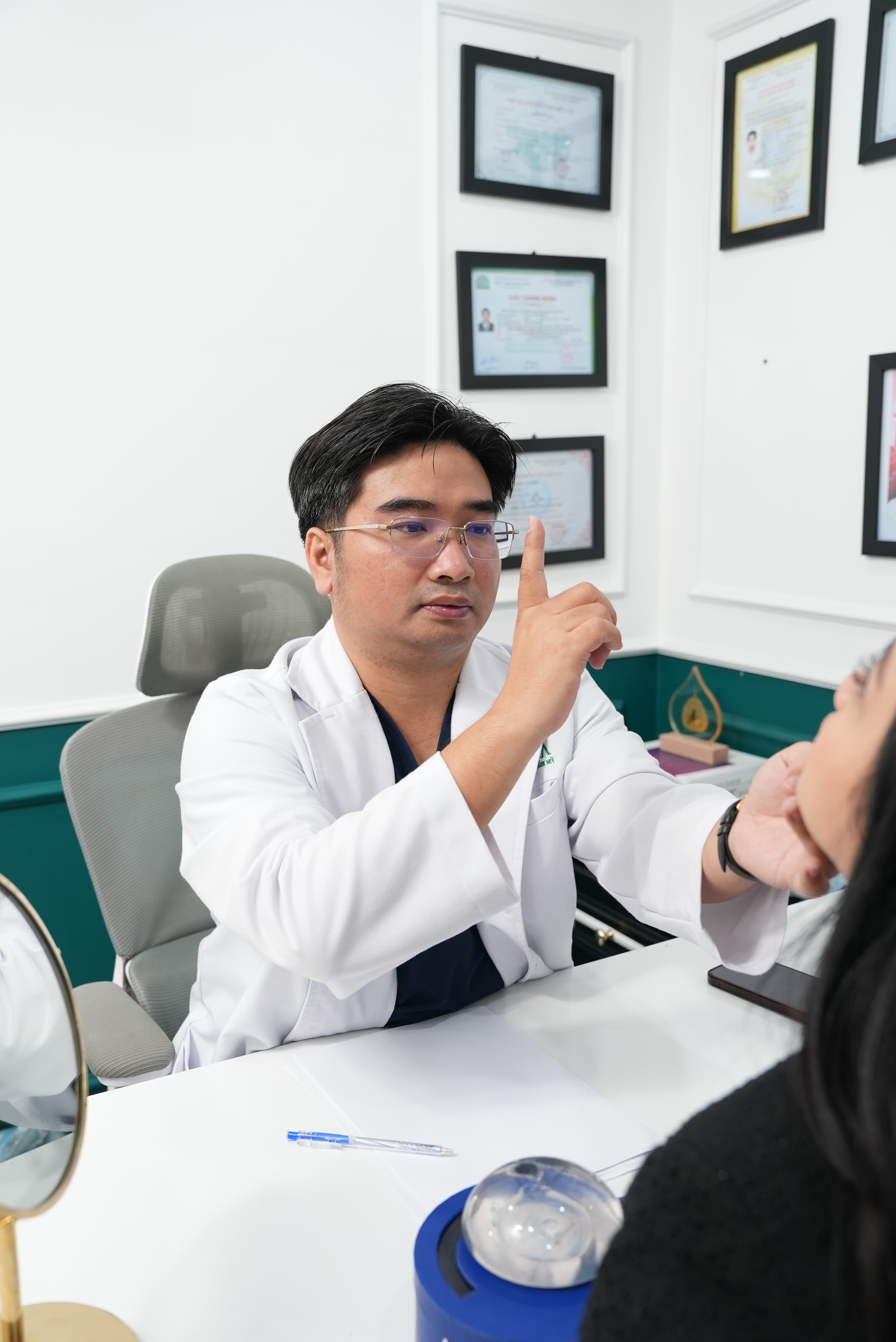 Tư vấn khách hàng